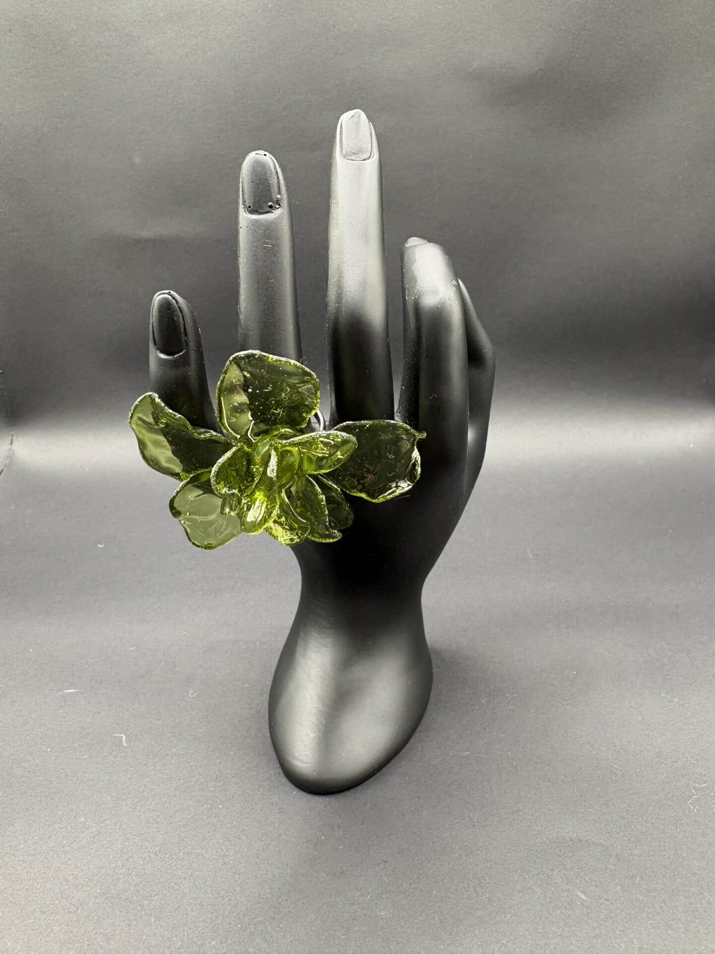 Anillo Magnolia Verde oliva